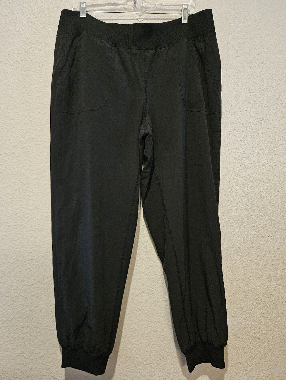 NWT Calvin Klein Performance Joggers Size XL